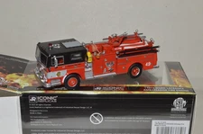 HO 1:87 diecast Iconic Replicas 1973 Ward LaFrance fire truck Chicago Illinois
