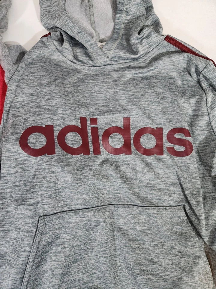 LOTE DE 3 moletons com capuz masculinos 14/16 2 Adidas 1 bolsa canguru Cat&Jack azul/vermelho/cinza - Imagem 3 de 4