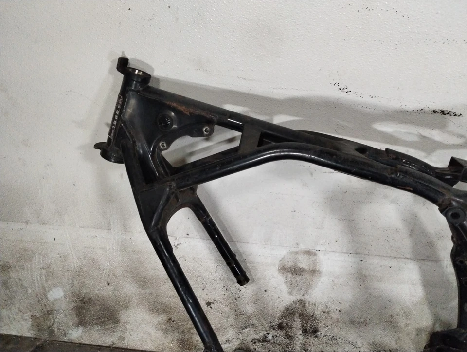 Honda CB750 C 1982 82 chasis de cuadro principal personalizado recto Foto 3 de 4