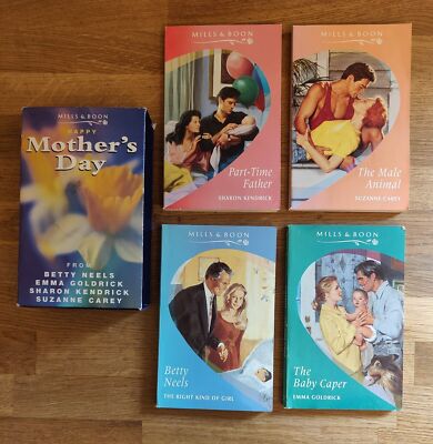 BOOK BOXSET - X4 Vintage Mills & Boon Paperback Book Boxset Mothers Day Romance 