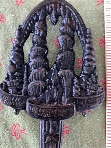 Vintage Virginia Metalcrafters Cast Iron Endless Caverns  Trivet HTF New Market - product listing photo