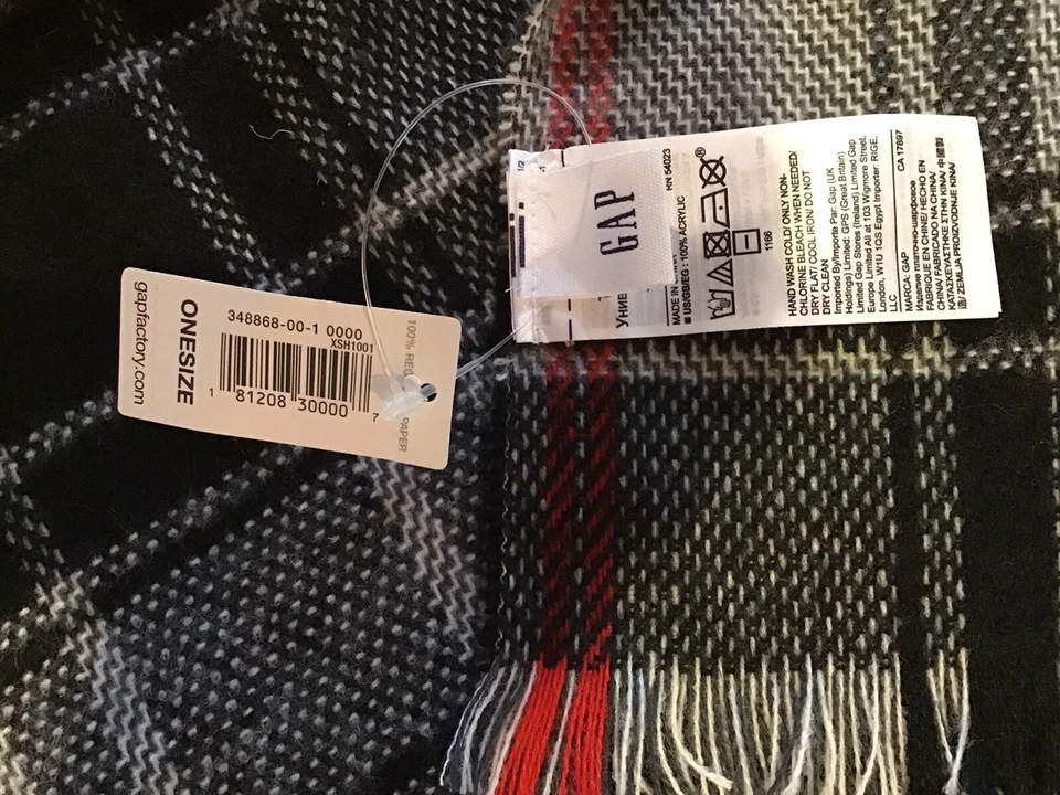 Bufanda a cuadros GAP gris, negra, roja nueva con etiquetas Foto 4 de 4