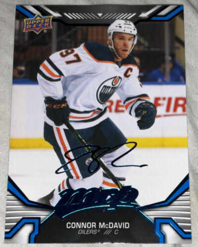 2022-23 UD MVP Hockey BLUE SCRIPT PARALLEL RC Card #220 - Connor McDavid SP - Picture 1 of 2