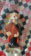 Vintage ashtray Statue - Man w graduation gown 