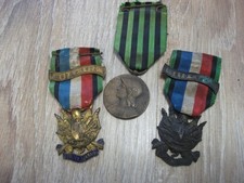 LOT MEDAILLE MILITAIRE OU CIVIL