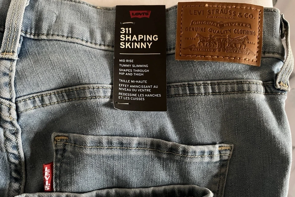 Levi’s 311 Mid Rise Shaping Skinny Jeans Brand New With Tags Women’s W31 L30 - Image 4 of 4