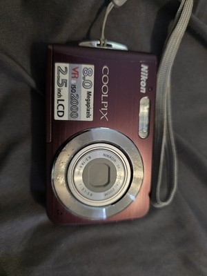 Nikon COOLPIX S220 10.0MP Digital Camera Plum 3x Zoom Works No