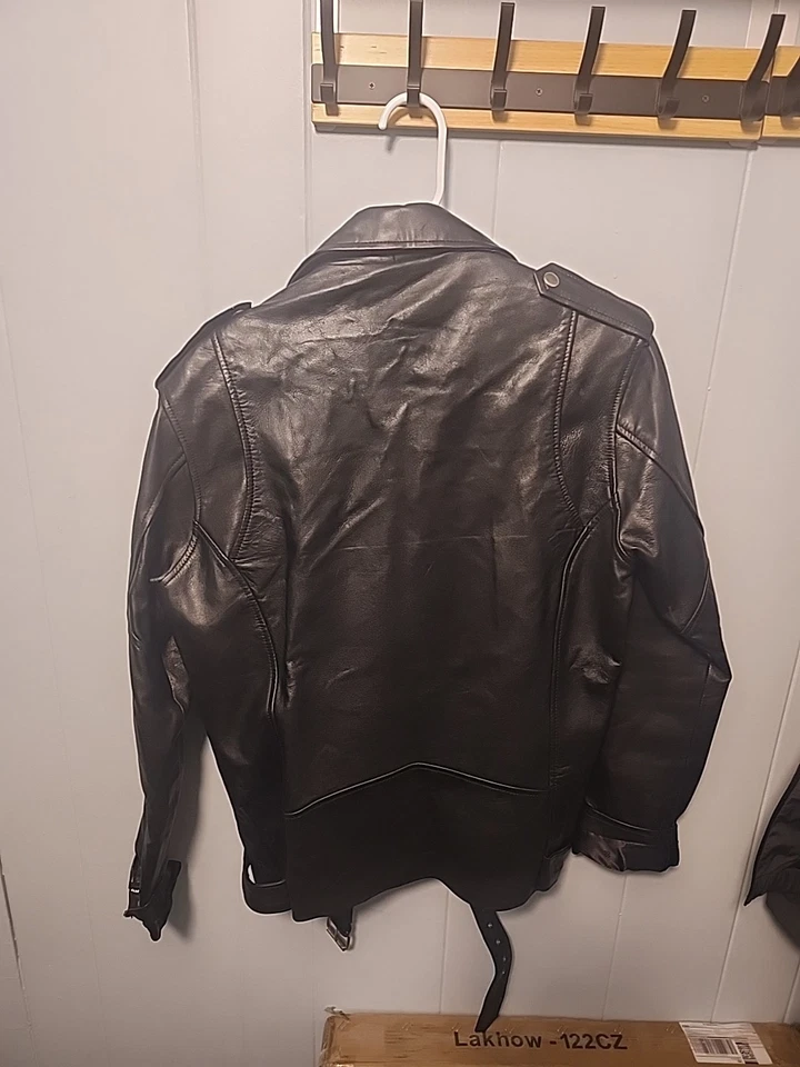 Кожаная классическая мотоциклетная мужская куртка размер M черная - Изображение 2 из 4
