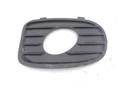 Opel Vectra B 1997 front fog light trim grill 90586628 - Photo 1/4