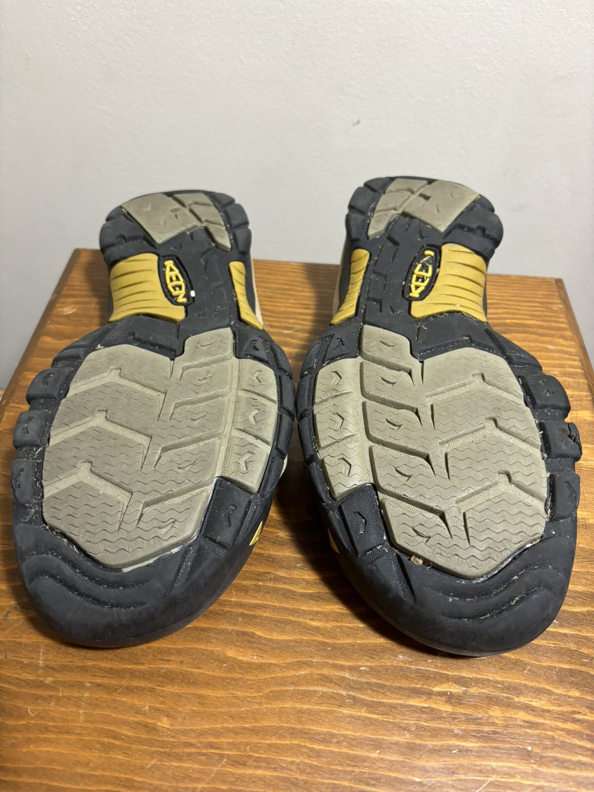 KEEN Uomo Newport H2 Hybrid Scarpe Acqua Escursionismo Sandalo Raven Alluminio Taglia 9