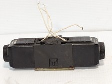 APB solenoid valve with two Vickers 508169 co...