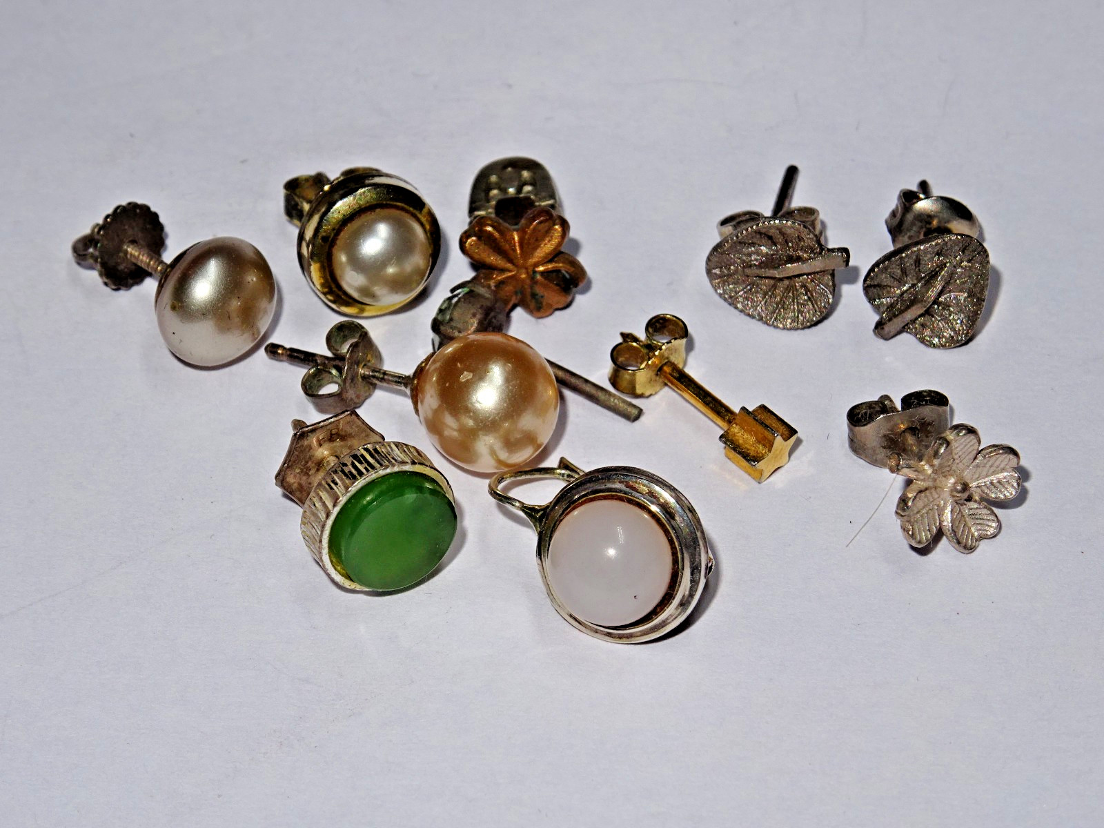 Single Earrings Bundle Collection Various Designs… - image 2