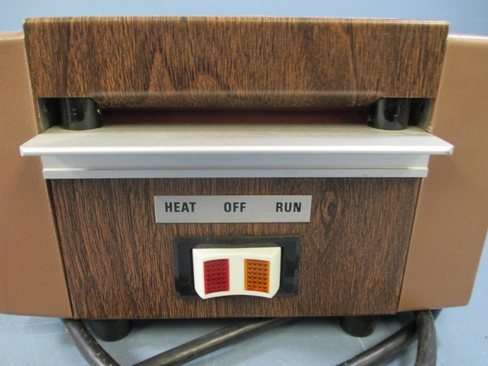 ID Specialist Model 5000 Laminator 115V 60Hz 1.9Amp - Used - Image 4 of 4