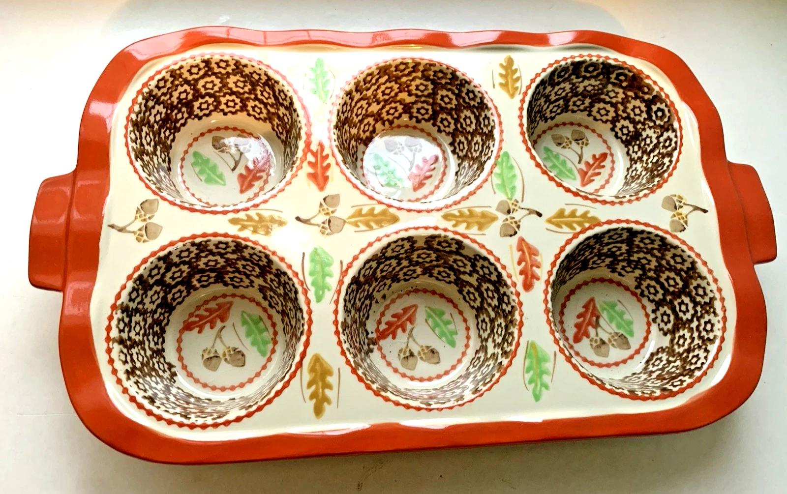 Temp-Tations by Tara - Old World HARVEST - Muffin Pan - Leaves Acorns Orange
