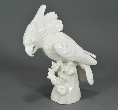 Nymphenburg Kakadu Papagei Ara Vogel Bird cockatoo parrot Figur figure porcelain