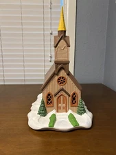 LG VTG LIGHTED CERAMIC CHURCH CHAPEL CHRISTMAS WINTER VILLAGE BYRON MOLDS 1975