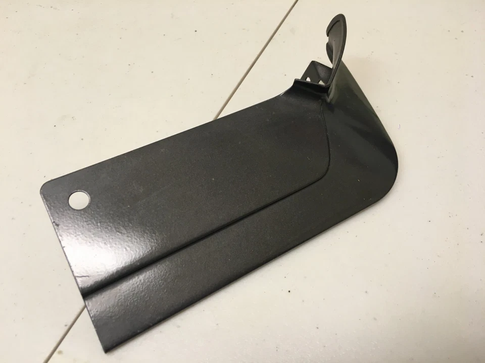 Genuine NOS 1974-1978 Datsun B210 Filler Panel 79852-H6900 - Image 2 of 4