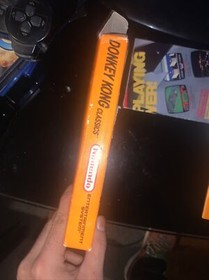 Authentic Donkey Kong Classic NES CIB W/poster