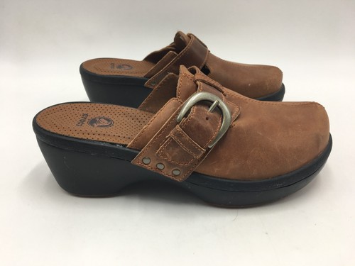 Crocs Women's Size 8 Brown Leather Buckle Slip On Shoes (15513) - Picture 2 of 11