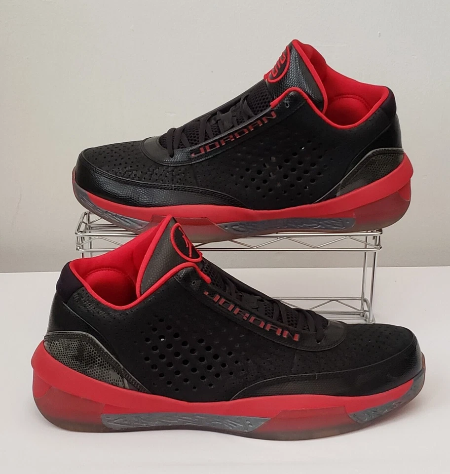 2010 DE COLECCIÓN RARAS ZAPATILLAS NIKE AIR JORDAN "TEAM BRED" TALLA 14 USADAS NEGRAS/ROJAS Foto 2 de 4