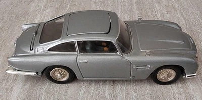 CORGI DB5 Aston Martin JAMES BOND 007 diecast THUNDERBALL loose no box - Image 1 of 4
