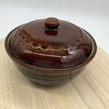 Stoneware Casserole Dish With Lid Brown Glazed Ceramic Round Baking Bowl 8.5 "