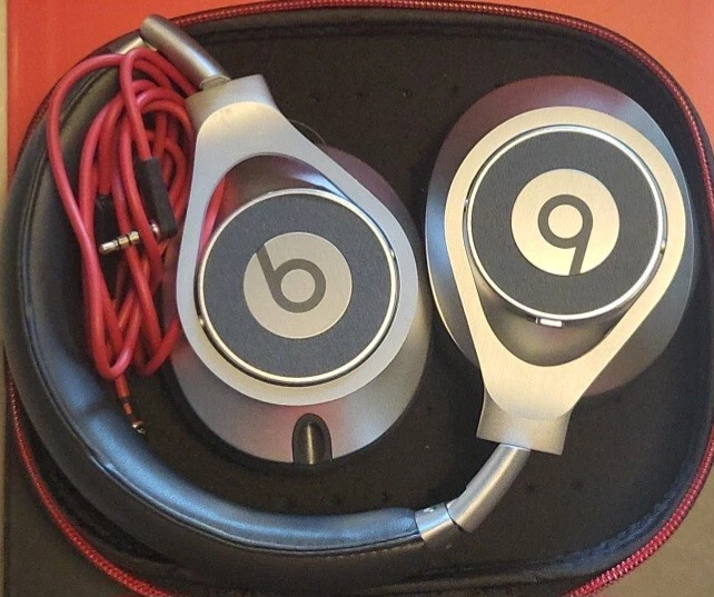 Beats by dre executive headphones outlet