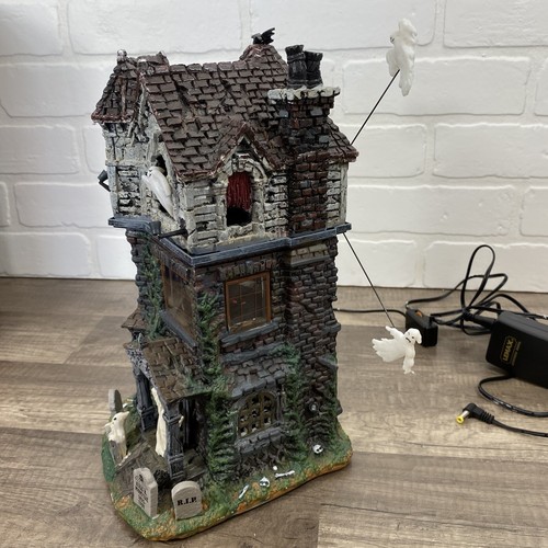 Lemax Spooky Town GHOSTLY MANOR 2016 Signature Halloween 65112 With Box - Picture 5 of 14