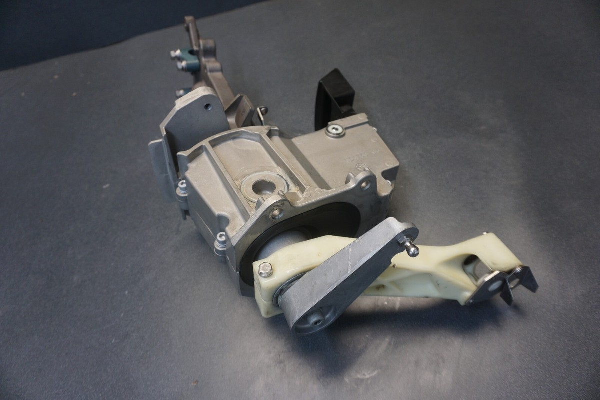2006-2007 Yamaha OEM Steering Master Column Ass'y Freshwater 2006-2007 Yamaha OEM Steering Master Column Ass'y Freshwater