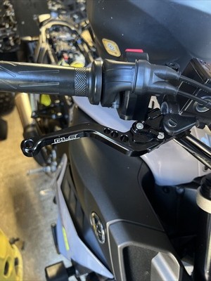 DLS Performance kurze schwarze Kupplungs- & Bremshebel für Yamaha MT-10 SP 2016-2021