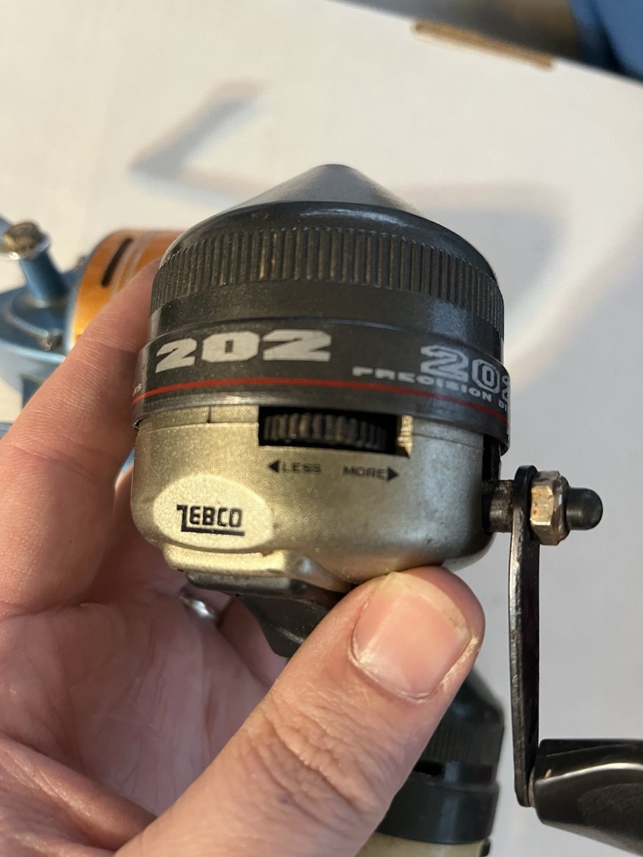 Lot (3) ZEBCO 404 202 Reels & Japan The Bass Vintage Reel - ALL