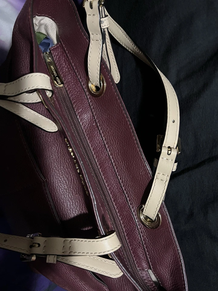 Сумка наплечная Michael Kors Bedford средняя верх на молнии кожаная бордовая - Изображение 4 из 4