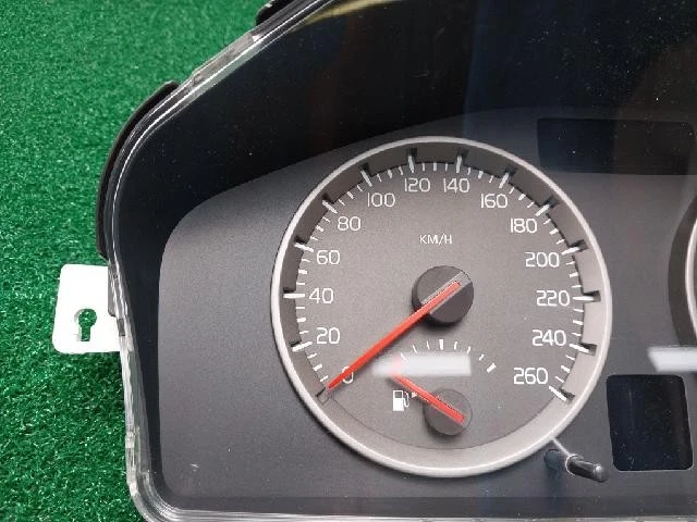 2006 Volvo V50 Instrument Clusters 30728642 - Image 4 of 4