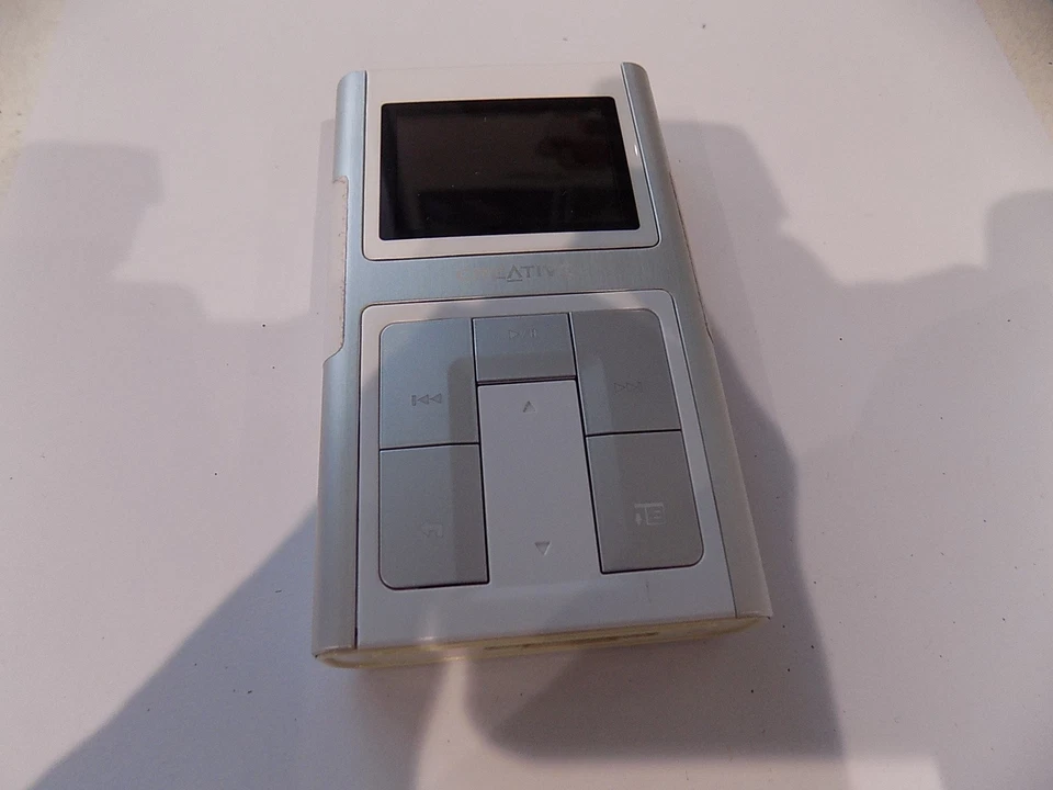 Creative Zen Sleek Photo 20GB MP3 Player Silver UNTESTED SPARES/PARTS - Image 2 of 4