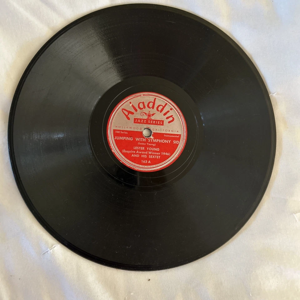78 RPM Jumping with Symphony Sid/No Eyes Blues-Lester Young Aladdin 163 Jazz Foto 2 de 4