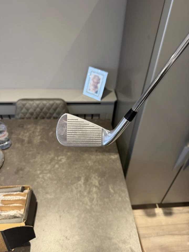 2019 Titleist T-200 Irons 4-PW Right Hand AMT Black S300 Stiff (comes With Box). - Image 4 of 4