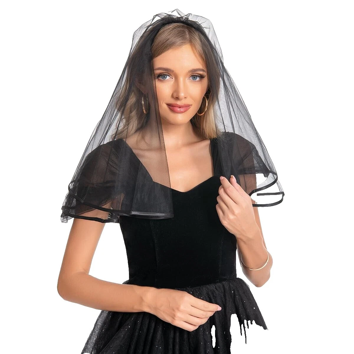 Véus de cetim preto