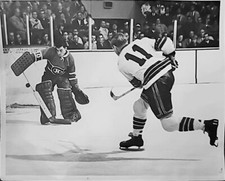 1967 ROGIE VACHON NHL HOCKEY TYPE 1 PHOTO VIC HADFIELD GOALIE MONTREAL CANADIENS
