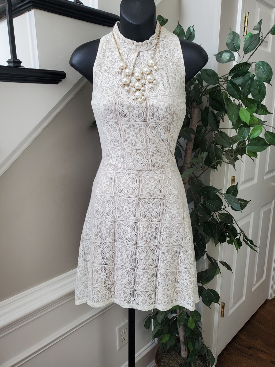 Love, Fire Women White Lace Floral Mock Neck Sleeveless Knee