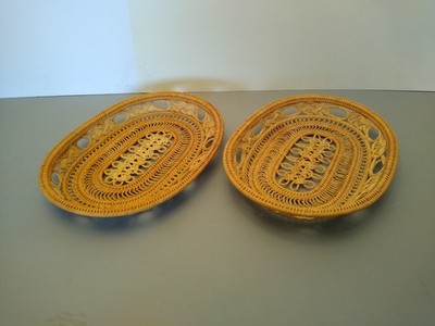 Vintage Paar französische ovale Körbe handgefertigt / geflochten in aufwendigem Korbgeflecht.