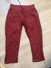 The North Face Womens Aphrodite Motion Capri Barolo Red Sz M