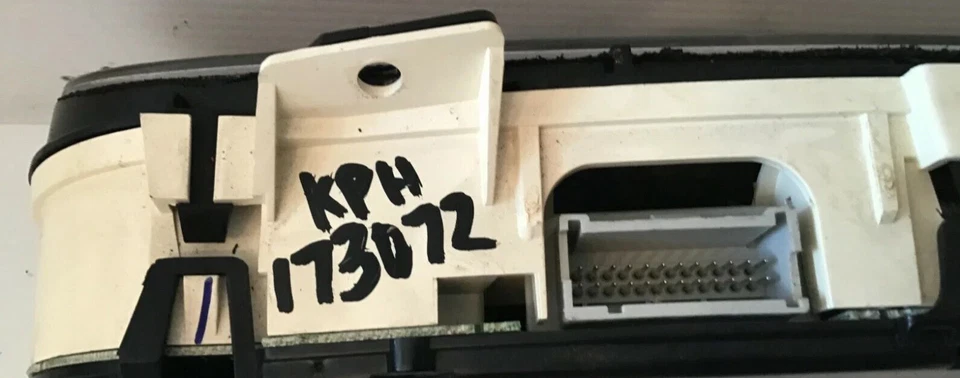 2000-2002 Oldsmobile Alero Instrument Cluster Gauge Speedometer In KPH OEM - Изображение 4 из 4