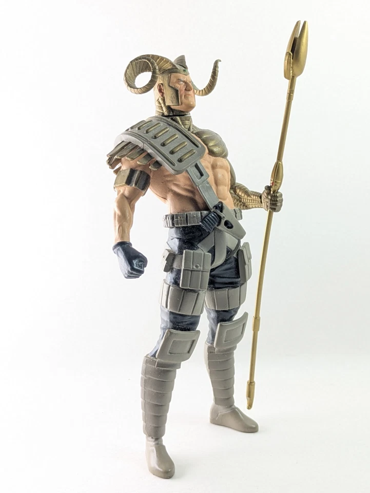 Коллекционная экшн-фигурка Magog из комиксов DC Comics Alex Ross Kingdom Come  - Изображение 2 из 4