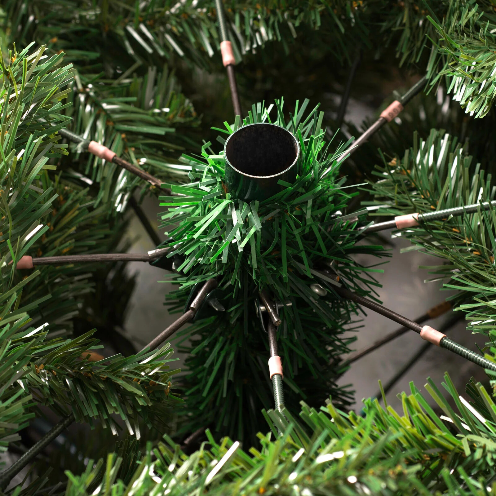 5Ft/6Ft/7Ft PreLit Victorian Mixed Tip Berries & Pine Cones Christmas