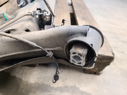 Bujes eje trasero híbrido Renault Captur 2 discos amortiguadores resortes 555017534R 14/11/24 - Imagen 6 de 23