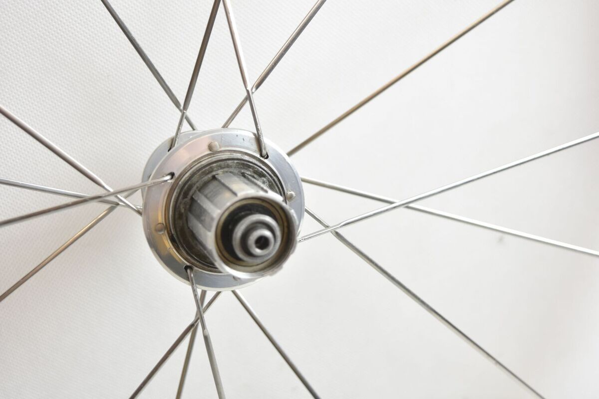 MAVIC COSMIC rear wheel !!! 700c CLINCHER ! 622x13 ! 130mm MAVIC COSMIC rear wheel !!! 700c CLINCHER ! 622x13 ! 130mm