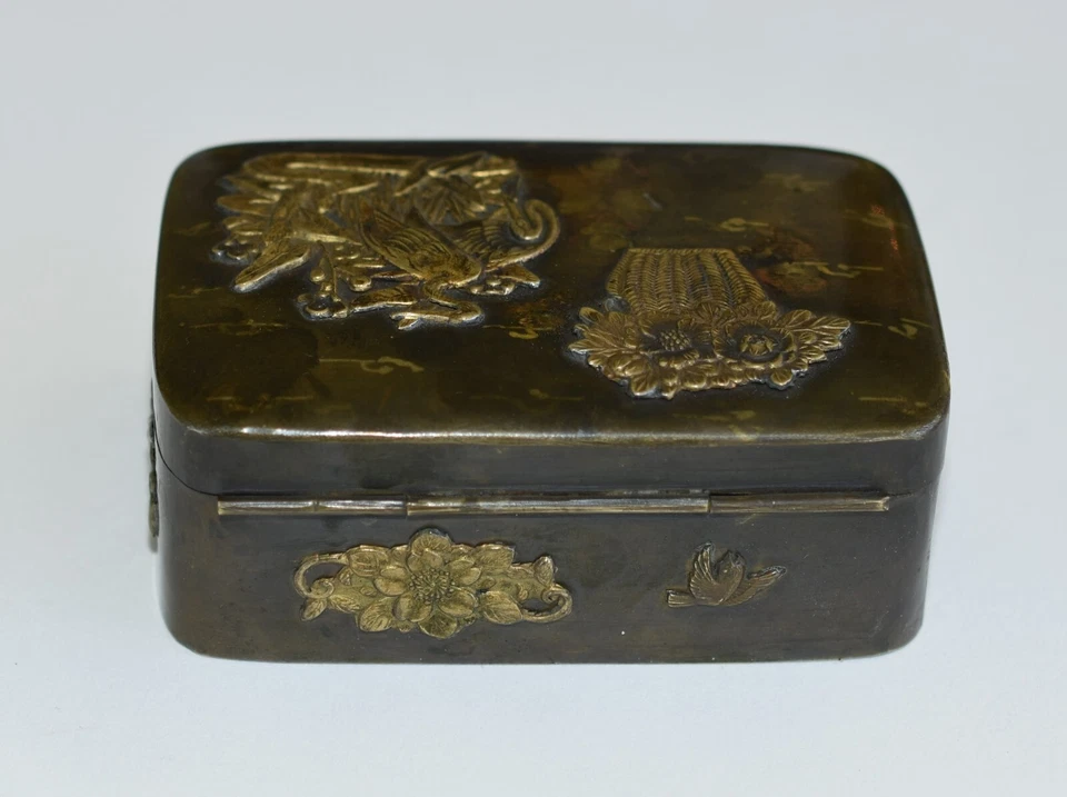 Antigua caja de metal mixta japonesa del período Meiji Foto 4 de 4