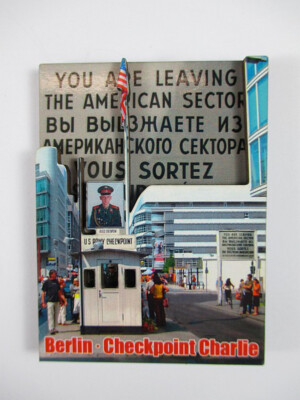 Berlin Checkpoint Charlie Holz Souvenir Magnet,Germany Deutschland,Neu