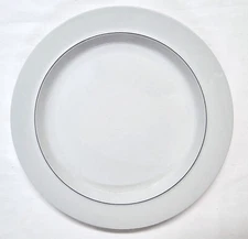 EUC Royal Copenhagen Blue Line 9 7/8" Dinner Plate #3070 Gray Denmark
