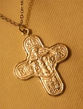 Handsome Silvertone Orthodox Etch Detail Crucifix Cross Religious Medal Necklace